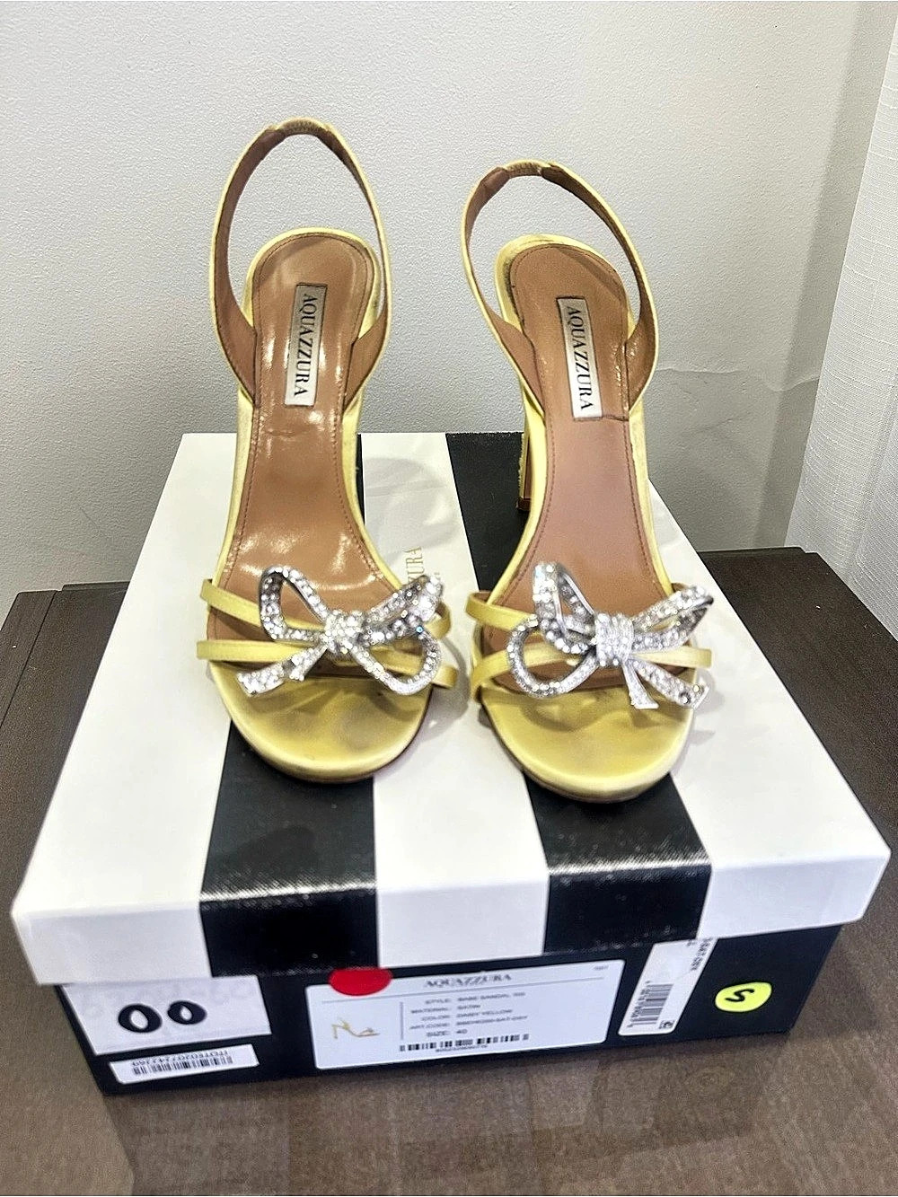 Aquazzura Bow Tie Heels Yellow US 40